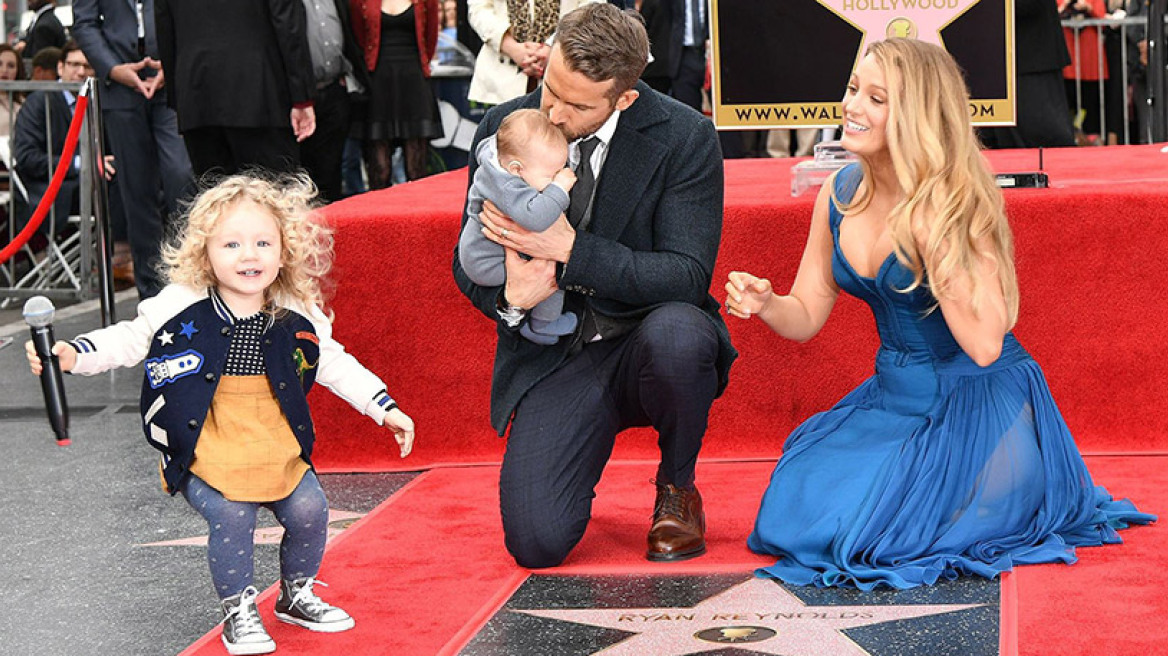 Ryan Reynolds - Blake Lively: Για πρώτη φορά φωτογραφίζονται δημόσια με τις κόρες τους