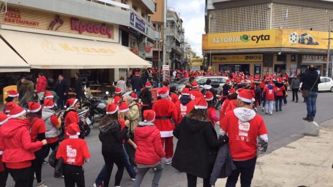 Santa Run στο Ηράκλειο, ξεπέρασαν τον εαυτό τους και ... "κοκκίνισαν" την πόλη!