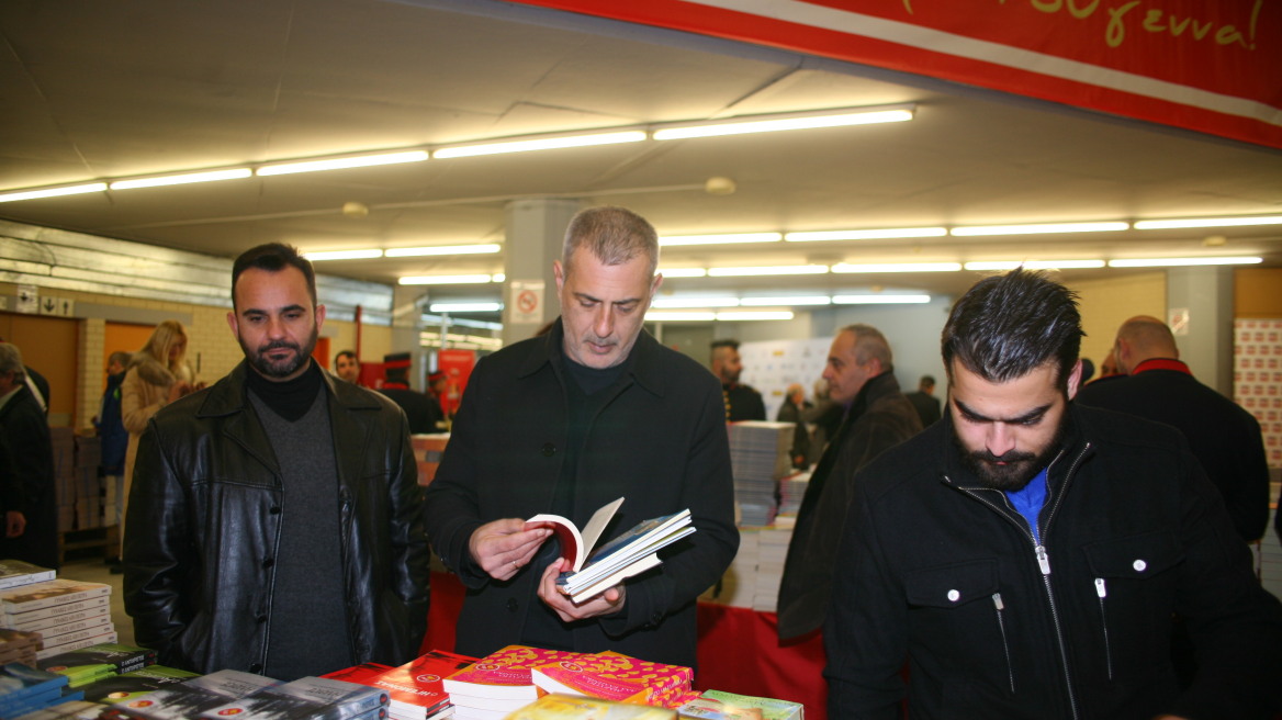 Χριστουγεννιάτικο bazaar βιβλίου στο ΣΕΦ για φιλανθρωπικό σκοπό