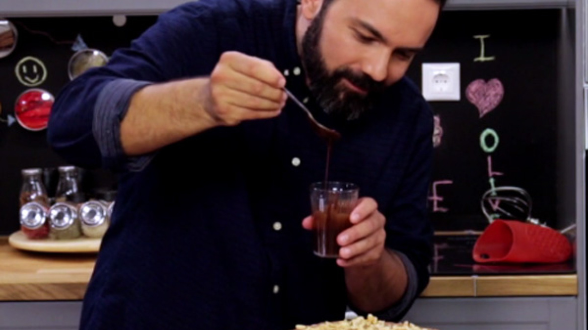 Cheesecake με πραλίνα και αλμυρά φιστίκια (video)