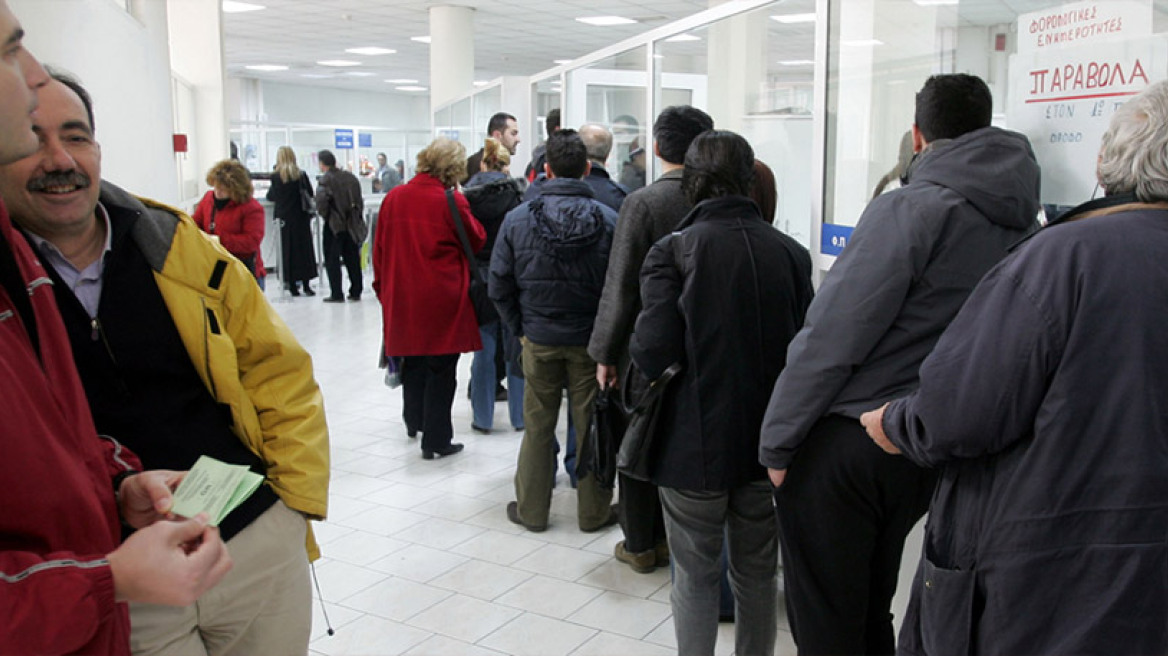 Χάος με τις εισφορές για τα μπλοκάκια 