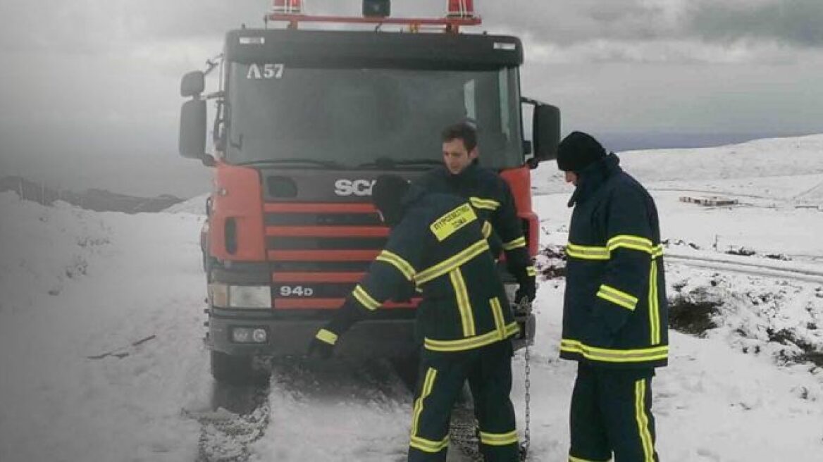 Περιπέτεια για έγκυο σε χωριό της Κρήτης λόγω έντονης χιονόπτωσης