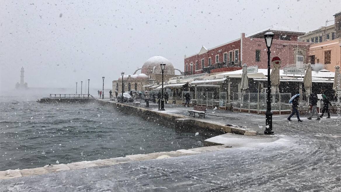 Χιόνισε στα Χανιά, το Ρέθυμνο και τη Ρόδο