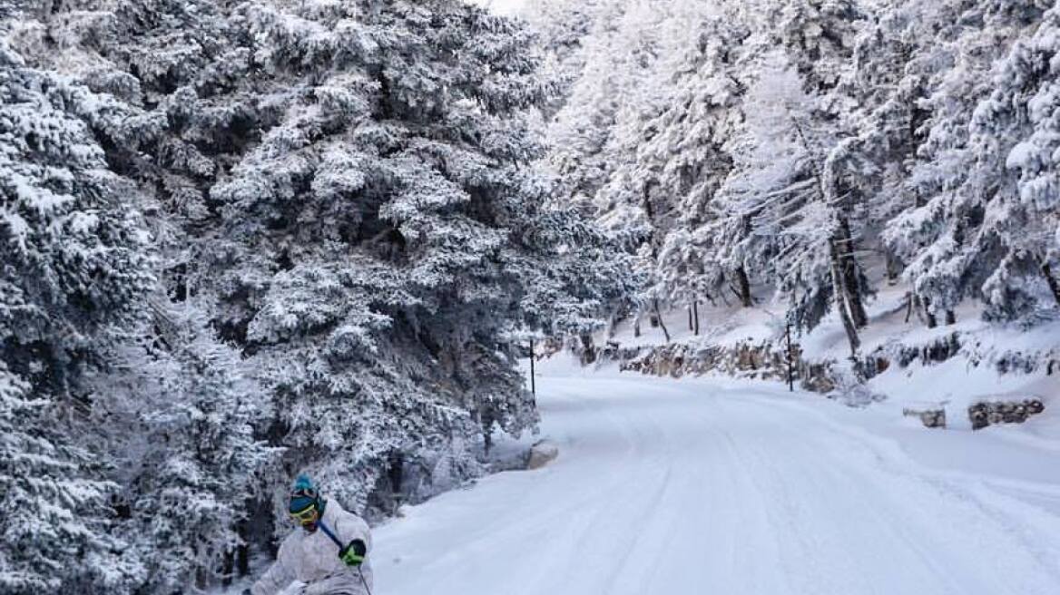 Βίντεο: Snowboard στον Αίνο της Κεφαλονιάς