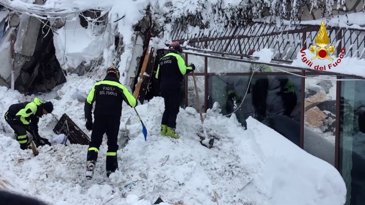 Ιταλία: Επιχείρηση απεγκλωβισμού ακόμη 2 ανθρώπων από το μοιραίο ξενοδοχείο