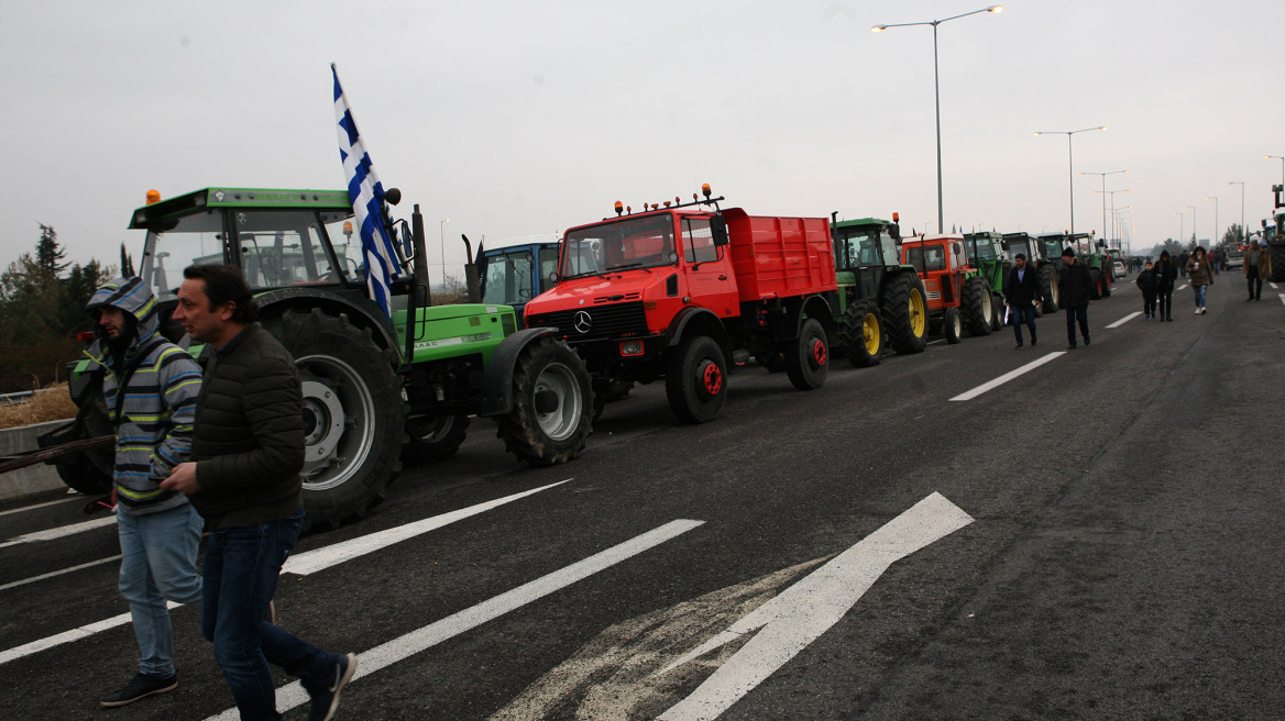 Μπλόκο στα Τέμπη θέλουν να στήσουν οι αγρότες