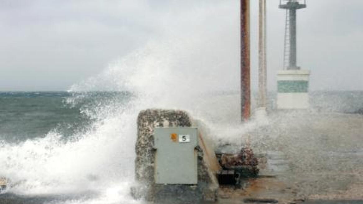 Απαγορευτικό απόπλου από τα λιμάνια Κέρκυρας - Ηγουμενίτσας για πλοία ανοιχτού τύπου