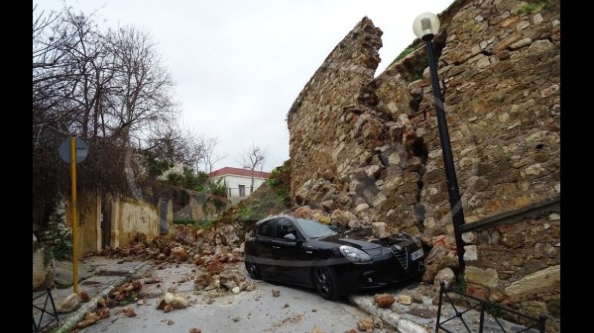 Εικόνες καταστροφής – Κατέρρευσε ενετικό μνημείο στα Χανιά 