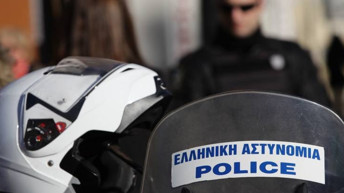 Πιτσιρίκια έκλεβαν οχήματα και παραβίαζαν μαγαζιά