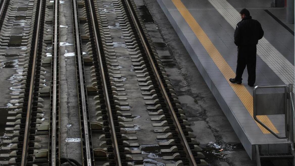 Νέοι βανδαλισμοί ακυρωτικών μηχανημάτων - Σειρά είχε ο σταθμός «Ειρήνη»