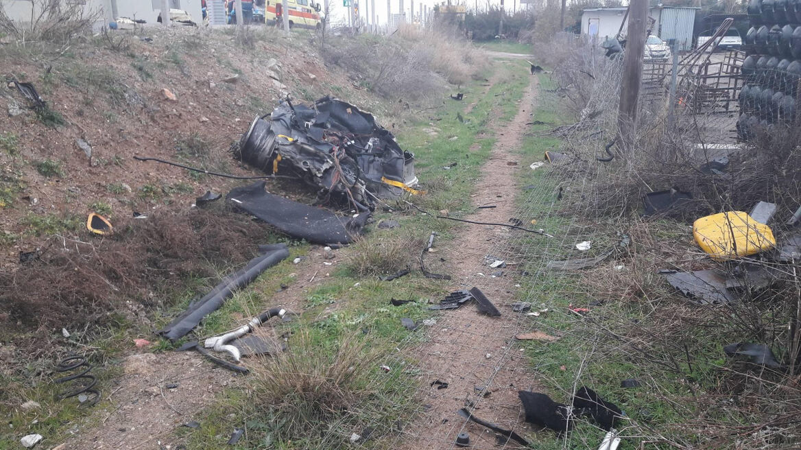 Το βίντεο-σοκ από τη στιγμή της φρικτής σύγκρουσης στην Αθηνών-Λαμίας