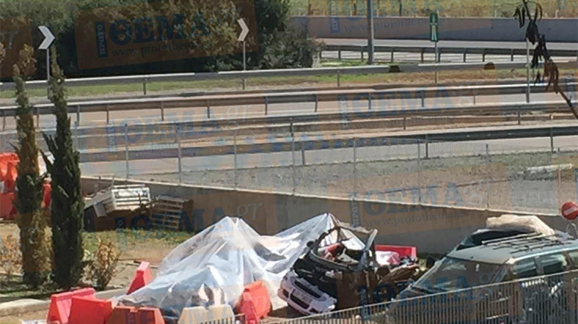 Στην Τροχαία ό,τι απέμεινε από την Πόρσε μετά το τραγικό τροχαίο