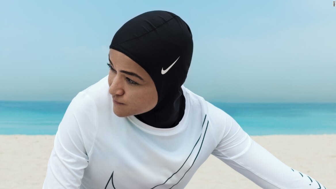 Pro Hijab: Η Nike λανσάρει μαντίλα για μουσουλμάνες αθλήτριες