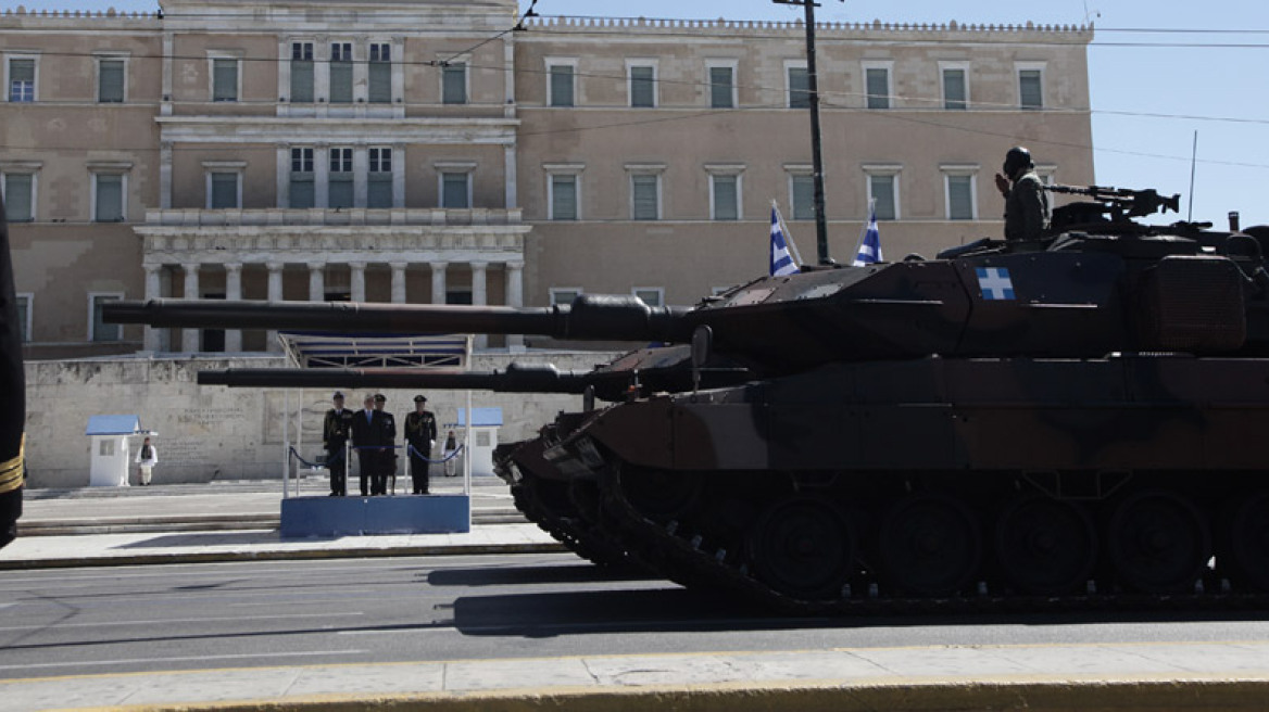 Μεγαλειώδης η στρατιωτική παρέλαση για την επέτειο της 25ης Μαρτίου 