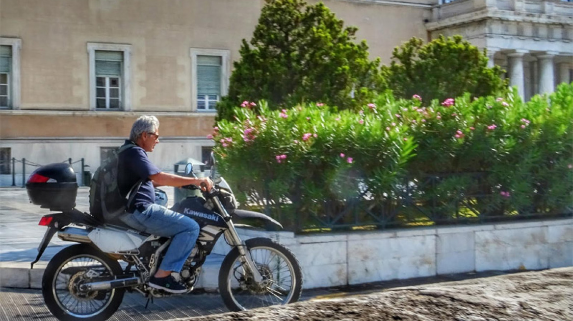 Σύλλογος Υπαλλήλων ΤτΕ: Λέει ψέματα ο Μπαλαούρας για την 13η σύνταξη 