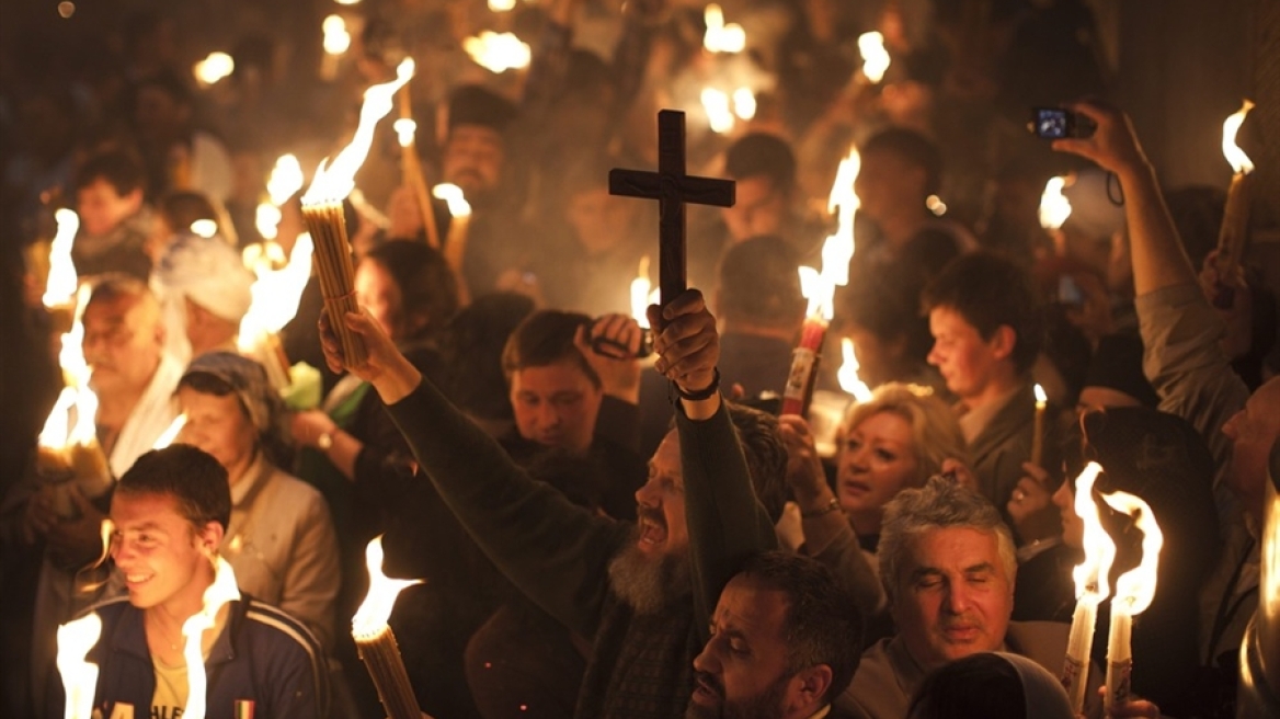 Στις 18:30 φτάνει στο «Ελευθέριος Βενιζέλος» το Άγιο Φως