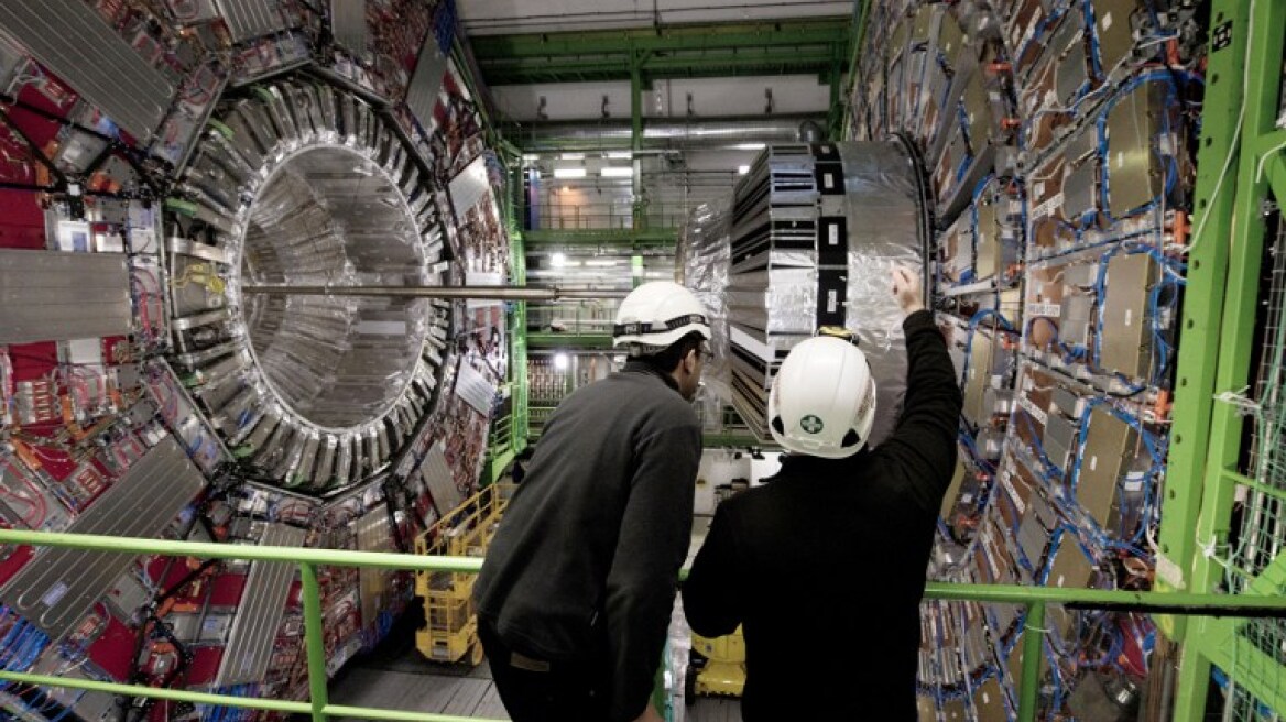 Το CERN αλλάζει τη φυσική: Εντοπίστηκαν ανωμαλίες στον τρόπο διάσπασης των σωματιδίων