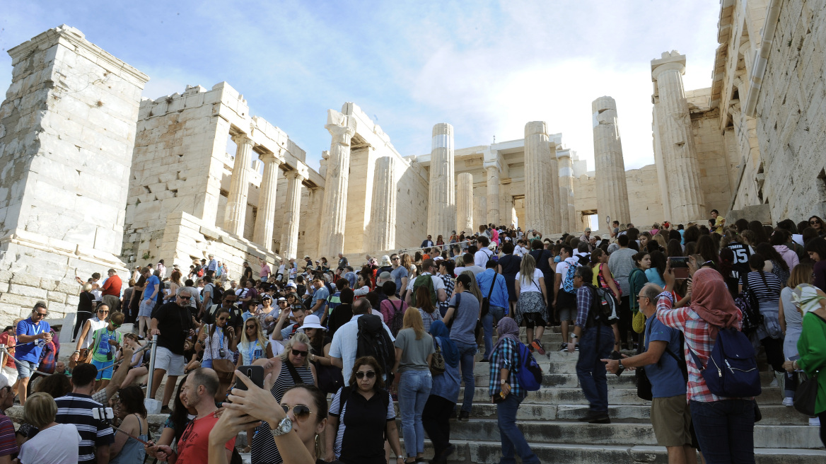 Νέο ρεκόρ αφίξεων τουριστών στην Αθήνα το πρώτο τρίμηνο του 2017