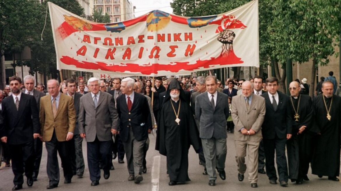 Οργή της Άγκυρας για το κάψιμο της τουρκικής σημαίας στην Αθήνα