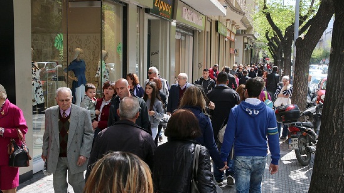 Τι αλλάζει για Κυριακές, ΔΕΗ, επιδόματα, φάρμακα και εργασιακά