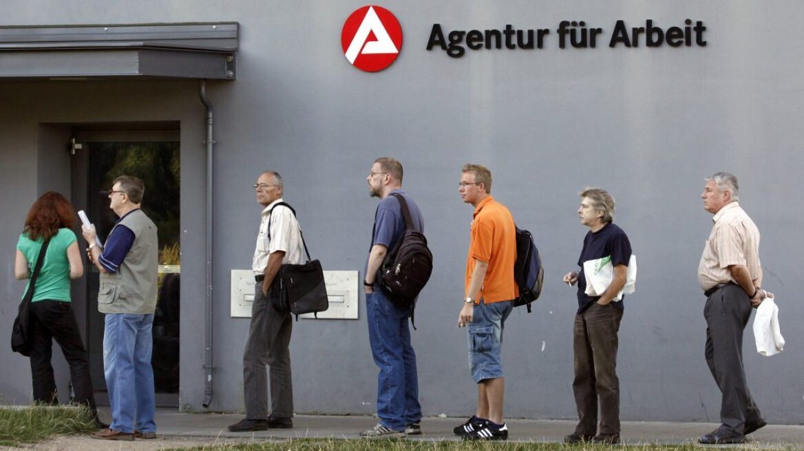 Ακόμα περισσότερο κι από όσο περίμεναν έπεσε η ανεργία στην Γερμανία τον Απρίλιο