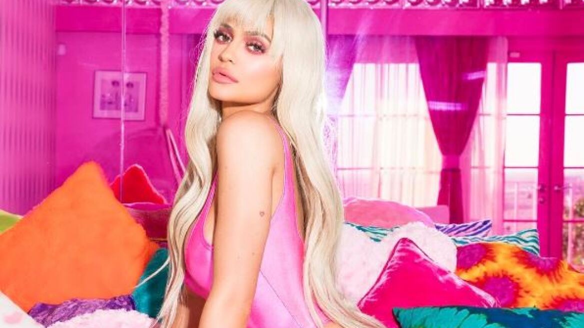 H Kylie Jenner έγινε Barbie