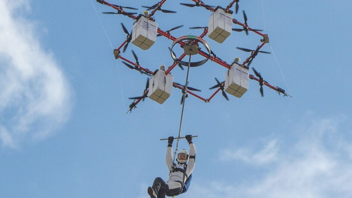 Drone diving: Η νέα τρέλα για τους εραστές της αδρεναλίνης