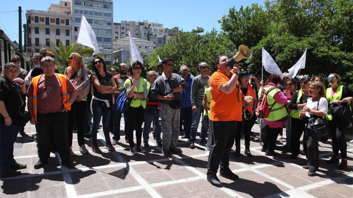 Στο υπουργείο Εσωτερικών οι εργαζόμενοι σε δήμους 