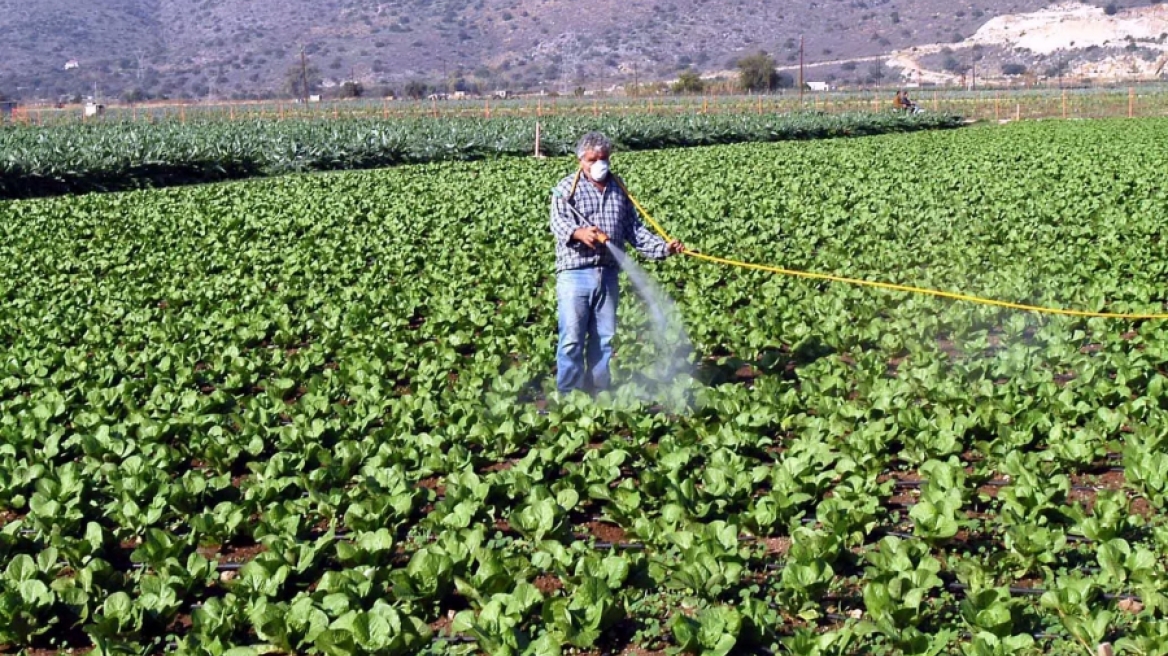 Έρχεται χαράτσι και για το πότισμα στα χωράφια