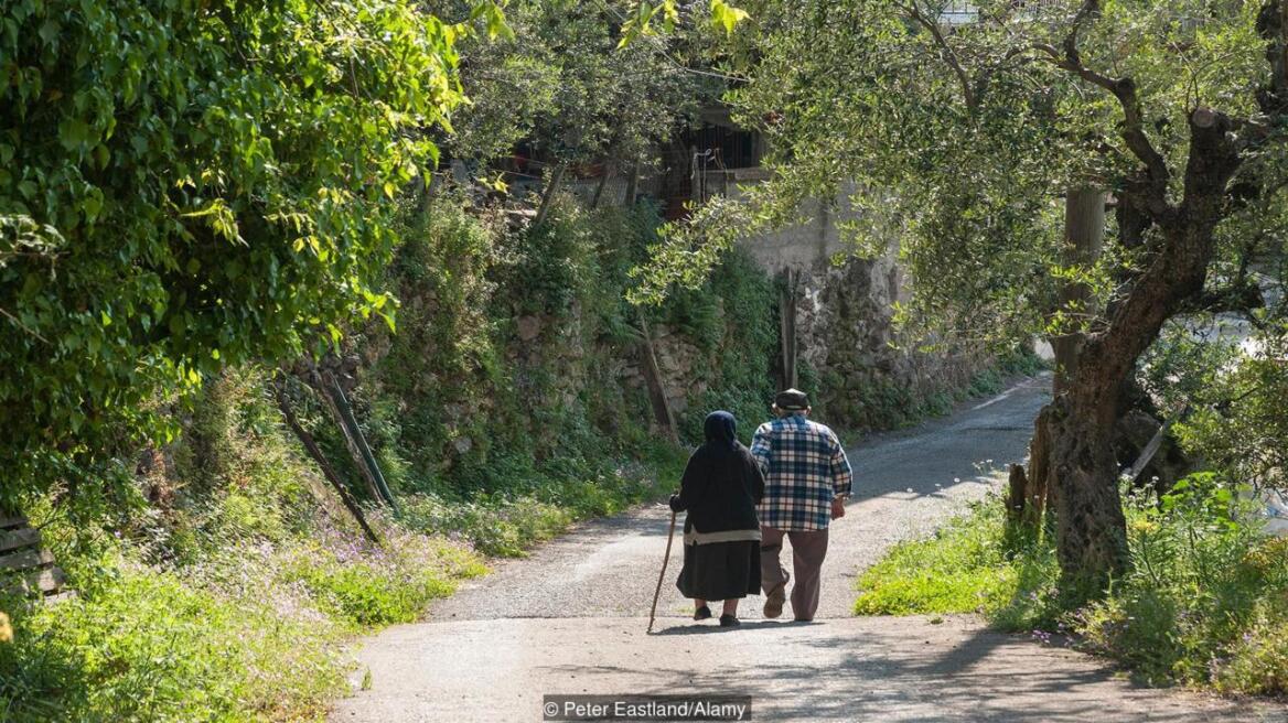 Το BBC μιλά για το «φιλότιμο», την «ελληνική λέξη που δεν μπορεί να μεταφραστεί» 