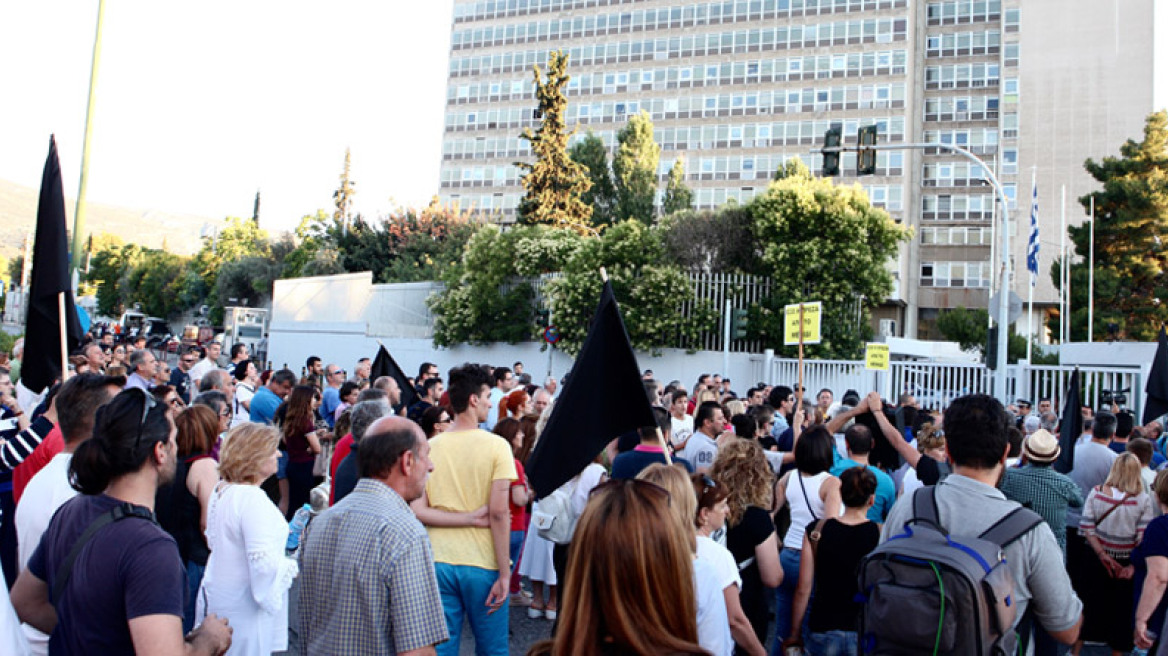 Κάτοικοι Μενιδίου: «Δεν ήτανε στραβή, σκοτώθηκε παιδί...»