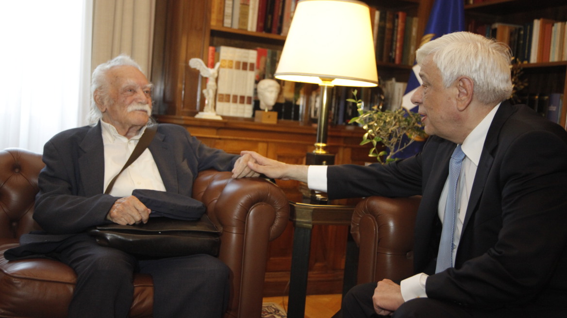 Στον Πρόεδρο της Δημοκρατίας ο Μανώλης Γλέζος