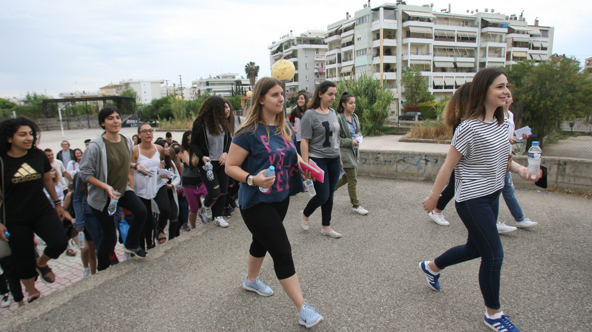 Πανελλαδικές: Δείτε τα θέματα στην Ιστορία και τα Μαθηματικά γενικής παιδείας