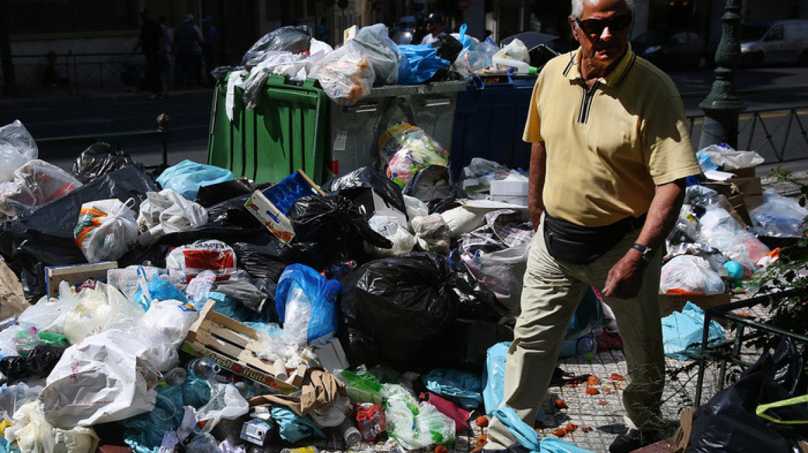 Στο έλεος των σκουπιδιών όλη η χώρα