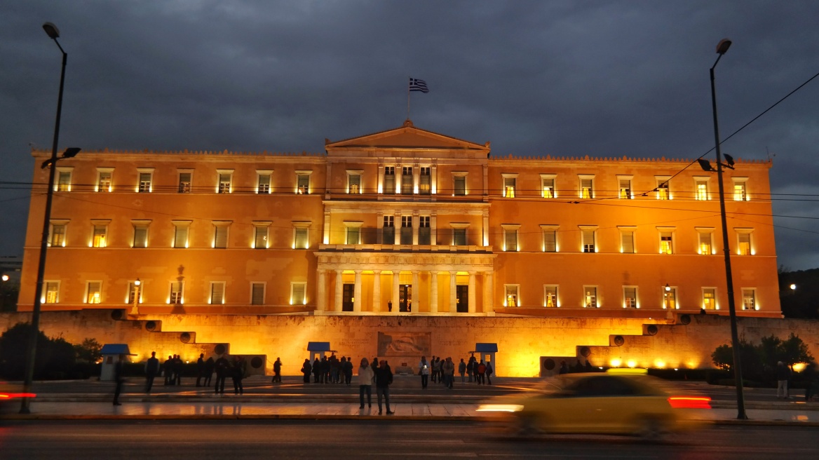 Συνταγματική Αναθεώρηση: Αιφνιδιαστικά ερωτήσεις για εκλογή Προέδρου Δημοκρατίας από το λαό