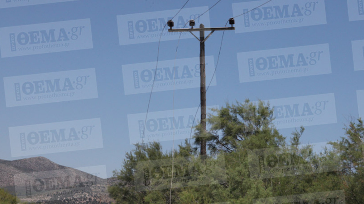 Φωτογραφίες από Σχοινιά: Κομμένα τα καλώδια της ΔΕΗ πάνω στα οποία έπεσε το ελικόπτερο