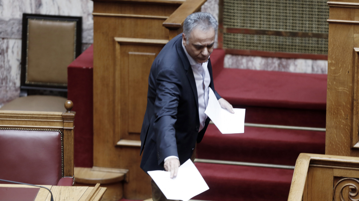 Σκουρλέτης: Με την ψήφο του Μητσοτάκη η χώρα βυθίζεται στα σκουπίδια