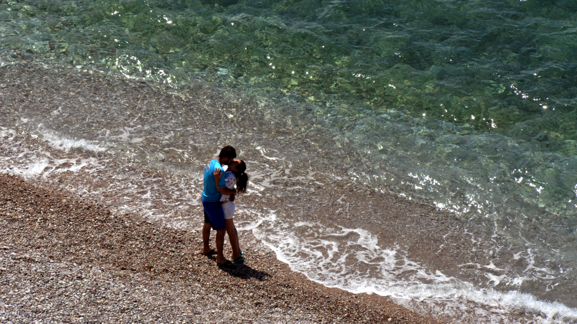 Μένετε κοντά σε θορυβώδεις δρόμους; Μπορεί να δυσκολευτείτε να κάνετε παιδί 