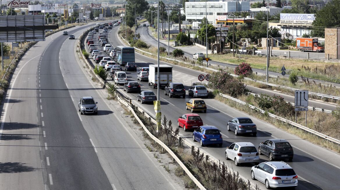 Ο φόβος προστίμου μείωσε κατά 445.000 τα ανασφάλιστα ΙΧ 