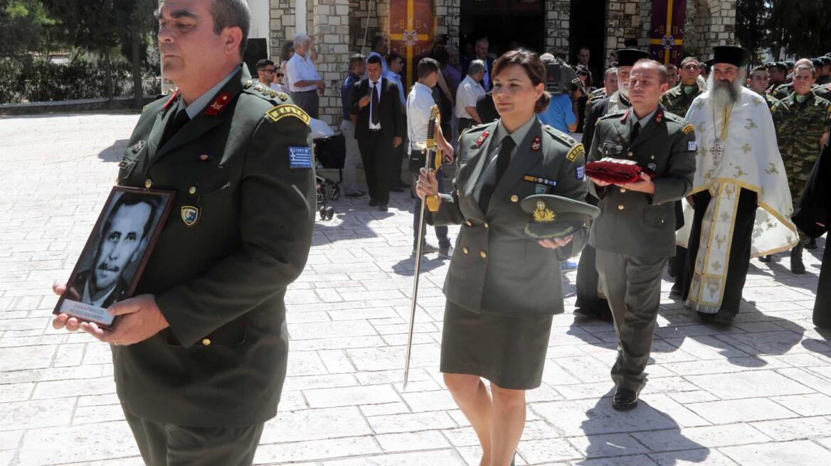 Λευκωσία: Με τιμές ήρωα κηδεύτηκε ο ΕΛΔΥΚάριος Βασίλειος Παπαλάμπρου