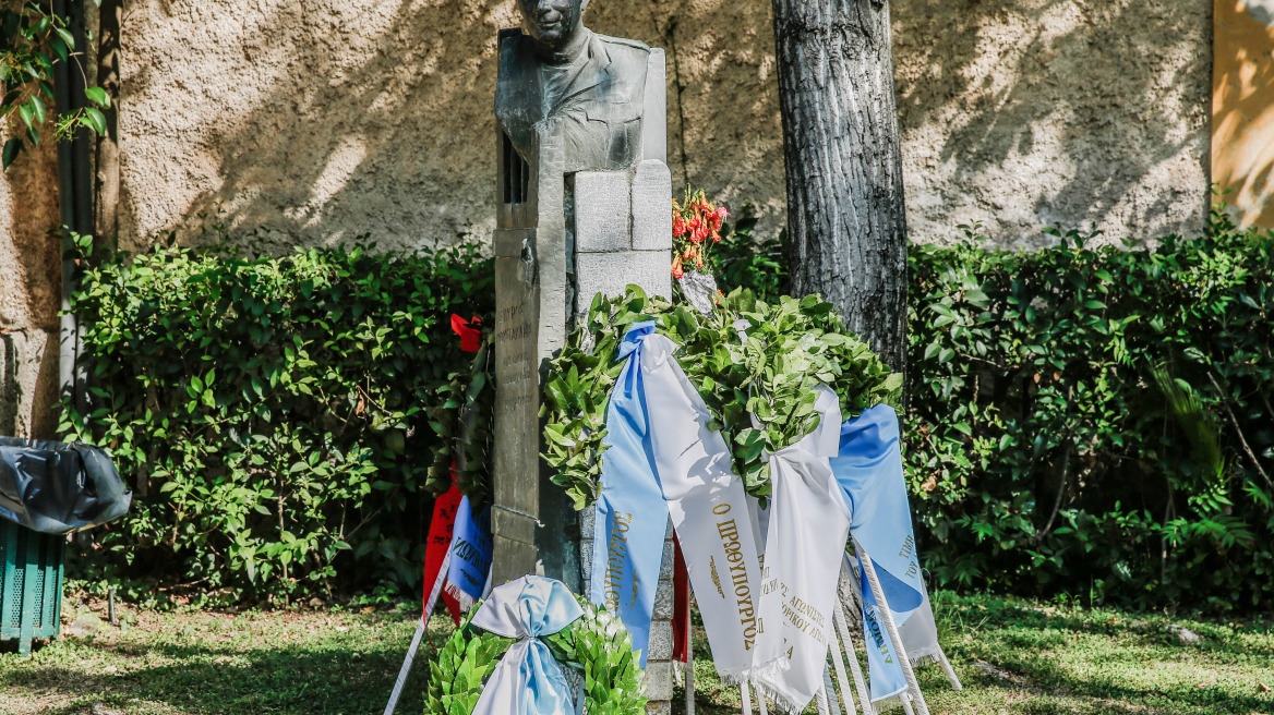 «Η Δημοκρατία δεν χαρίζεται», δήλωσε η χήρα του Σπύρου Μουστακλή