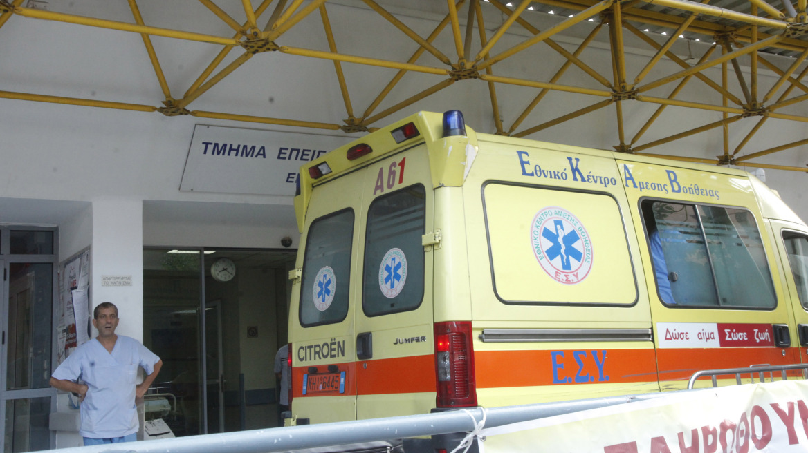 Τρίκαλα: Κρίσιμες ώρες για αγοράκι 3,5 ετών μετά από παιχνίδι με τον πατέρα του 