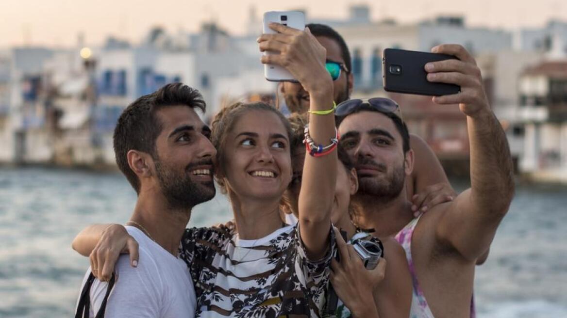 Πώς αυτό το καλοκαίρι θα κάνεις το καλύτερο socializing 