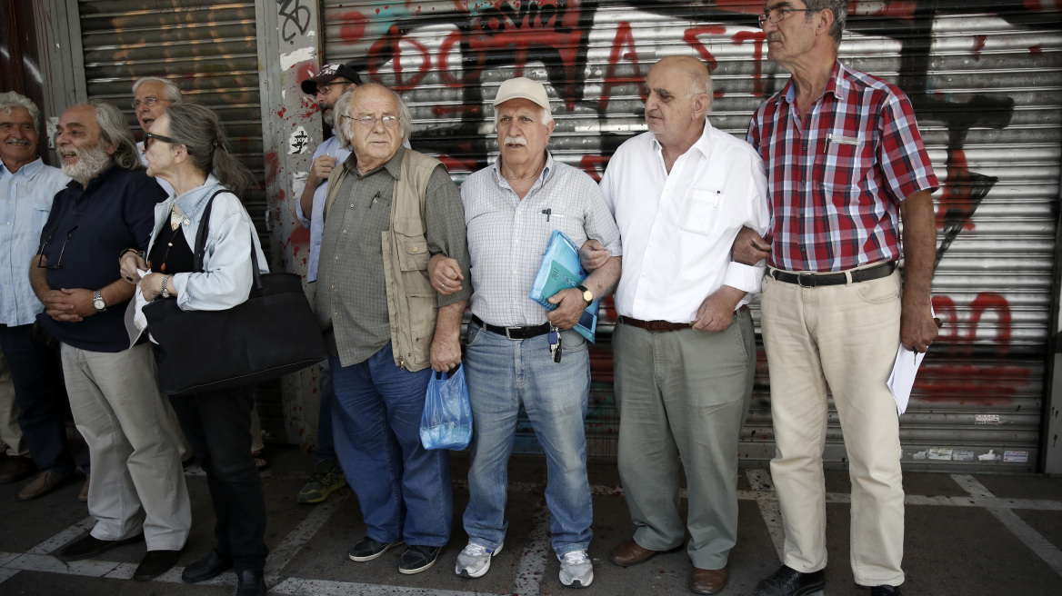 «Ανελέητη» αναμονή για χιλιάδες δικαιούχους σύνταξης - 139.000 στην ουρά