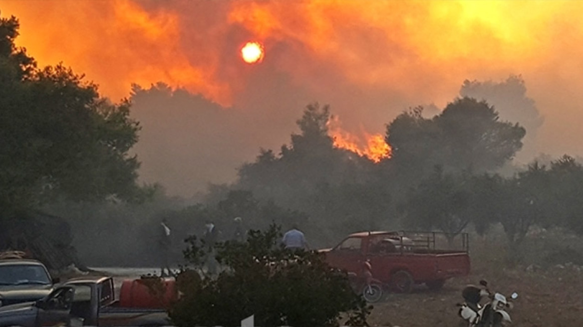 Ακόμα μια νύχτα αγωνίας στη Ζάκυνθο - Στο νησί το «drone» της Πυροσβεστικής