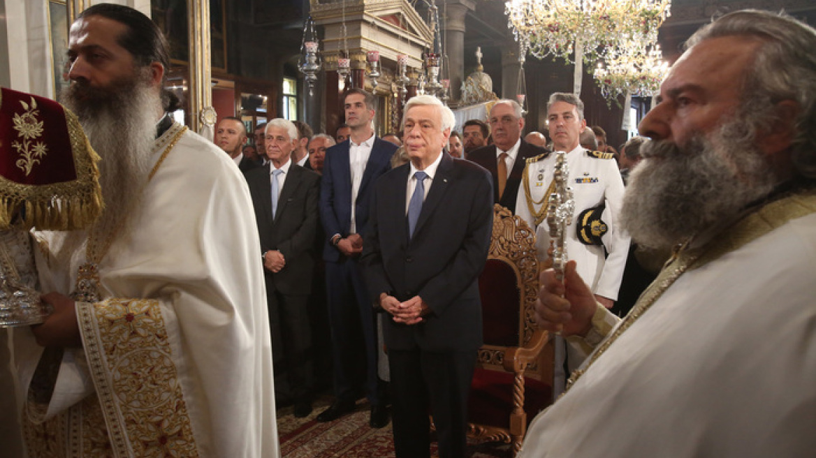 Παυλόπουλος: Καλή δύναμη σε όσους δίνουν αγώνα για να προφυλάξουν την χώρα μας