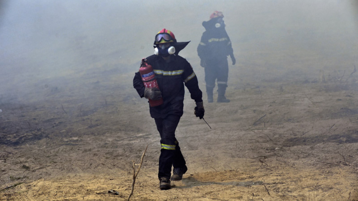 Χωρίς ενεργό μέτωπο η φωτιά στο Καπανδρίτι - Φοβούνται αναζωπυρώσεις