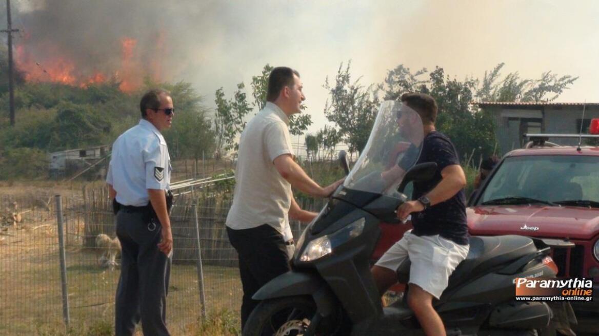 Καλύτερη η εικόνα της φωτιάς στην Παραμυθιά Θεσπρωτίας - Δεν απειλεί σπίτια