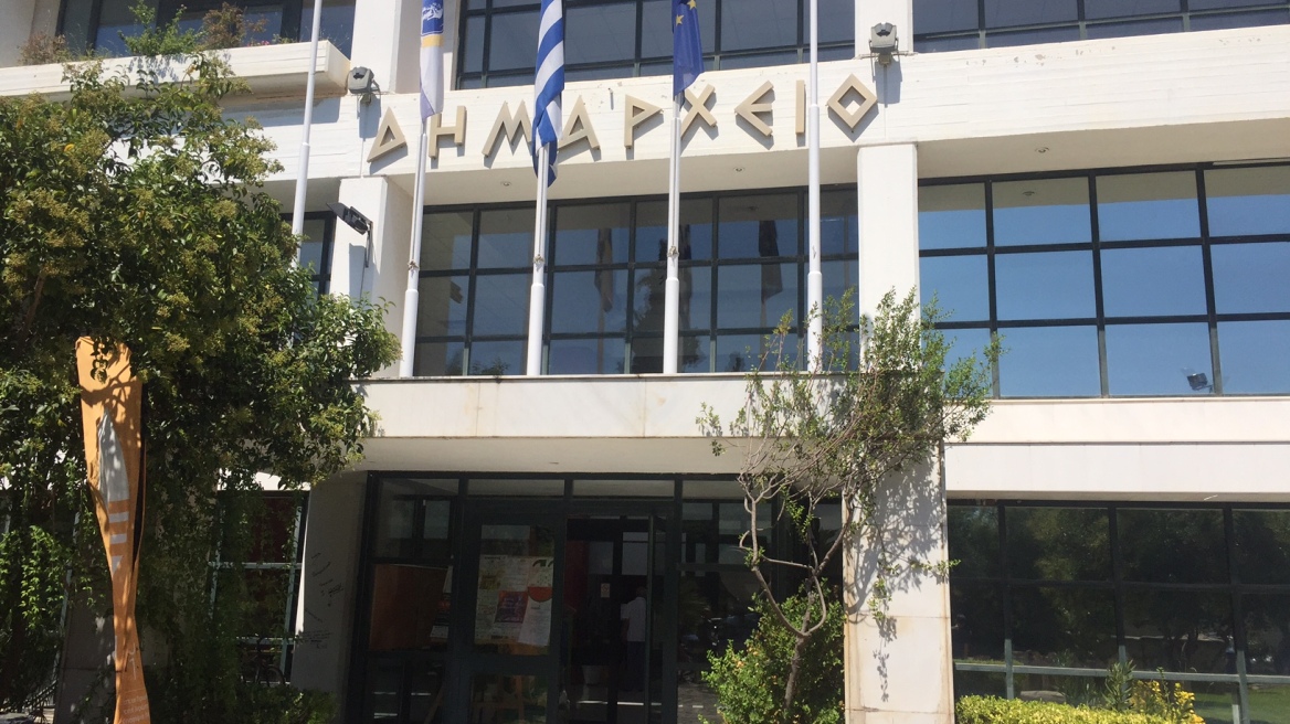 «Βοήθεια» φώναξε ο δήμαρχος Ελευσίνας, μόλις μαχαιρώθηκε