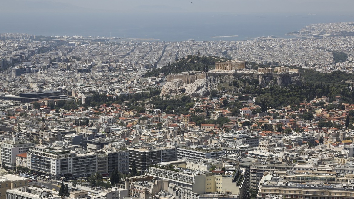 Παραδιάς για ΕΝΦΙΑ:  Ξεπουλάνε μέχρι κειμήλια και λίρες για να τον πληρώσουν